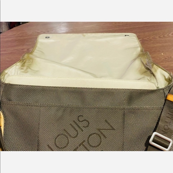 Auth LOUIS VUITTON PARIS Damier Granite canvas Brown Messenger Crossbody - Picture 12 of 16